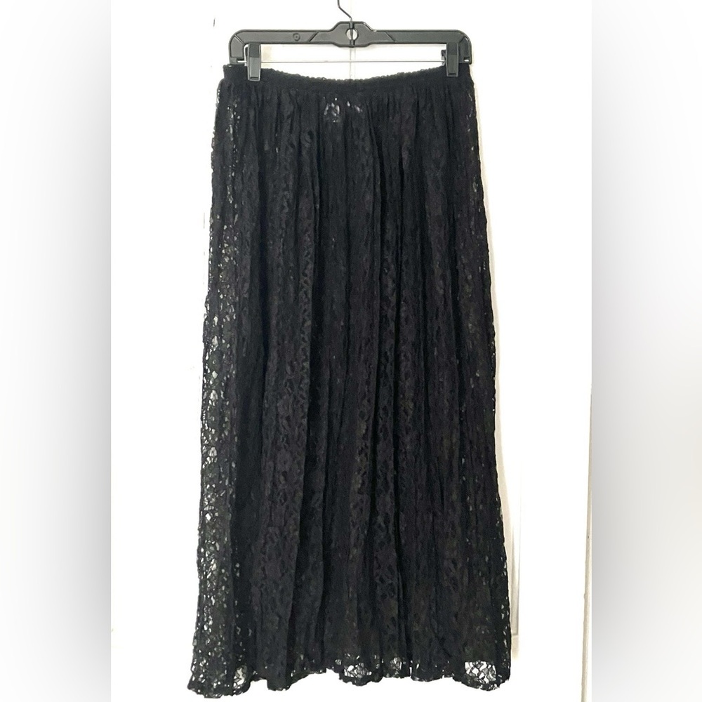 Vintage Express Tricot
All Lace Black Midi Skirt Size L NWT - Picture 12 of 12